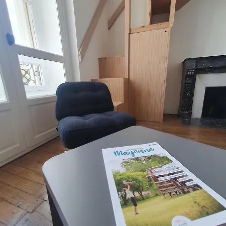 La Parenthese Mayennaise Apartment